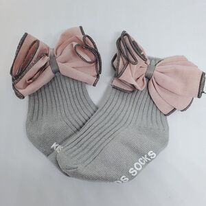 NWOT Chicbaby Gray Socks with Pink Bows